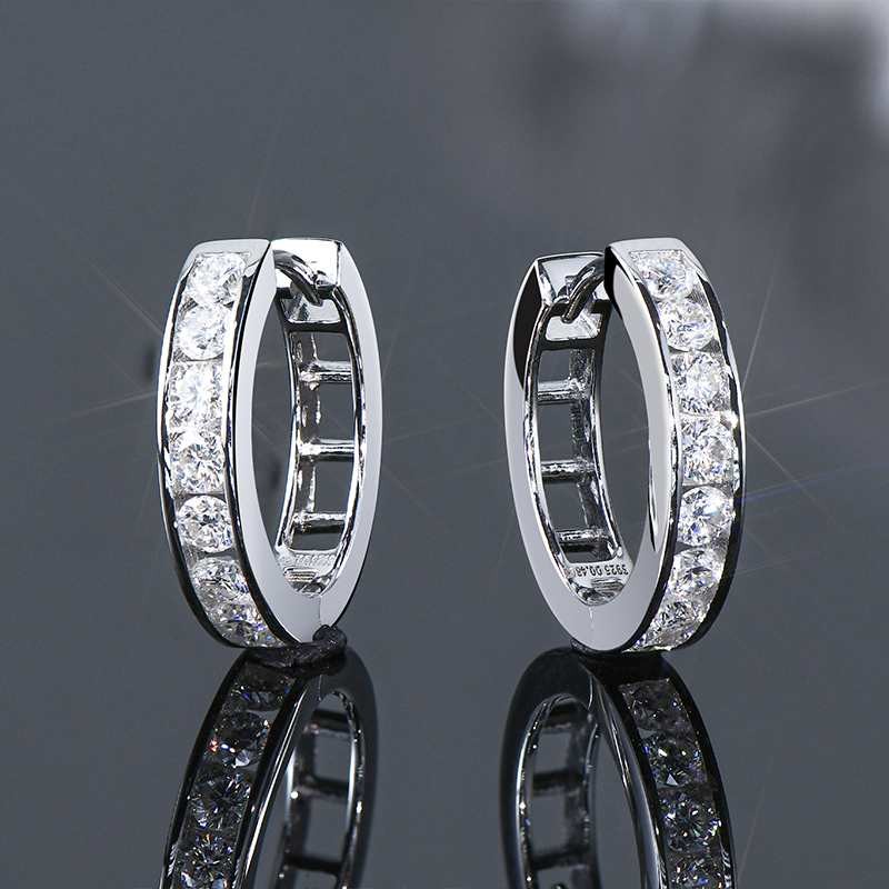 Unisex 2.5mm Moissanite Hoop Earrings in S925 Sterling Silver